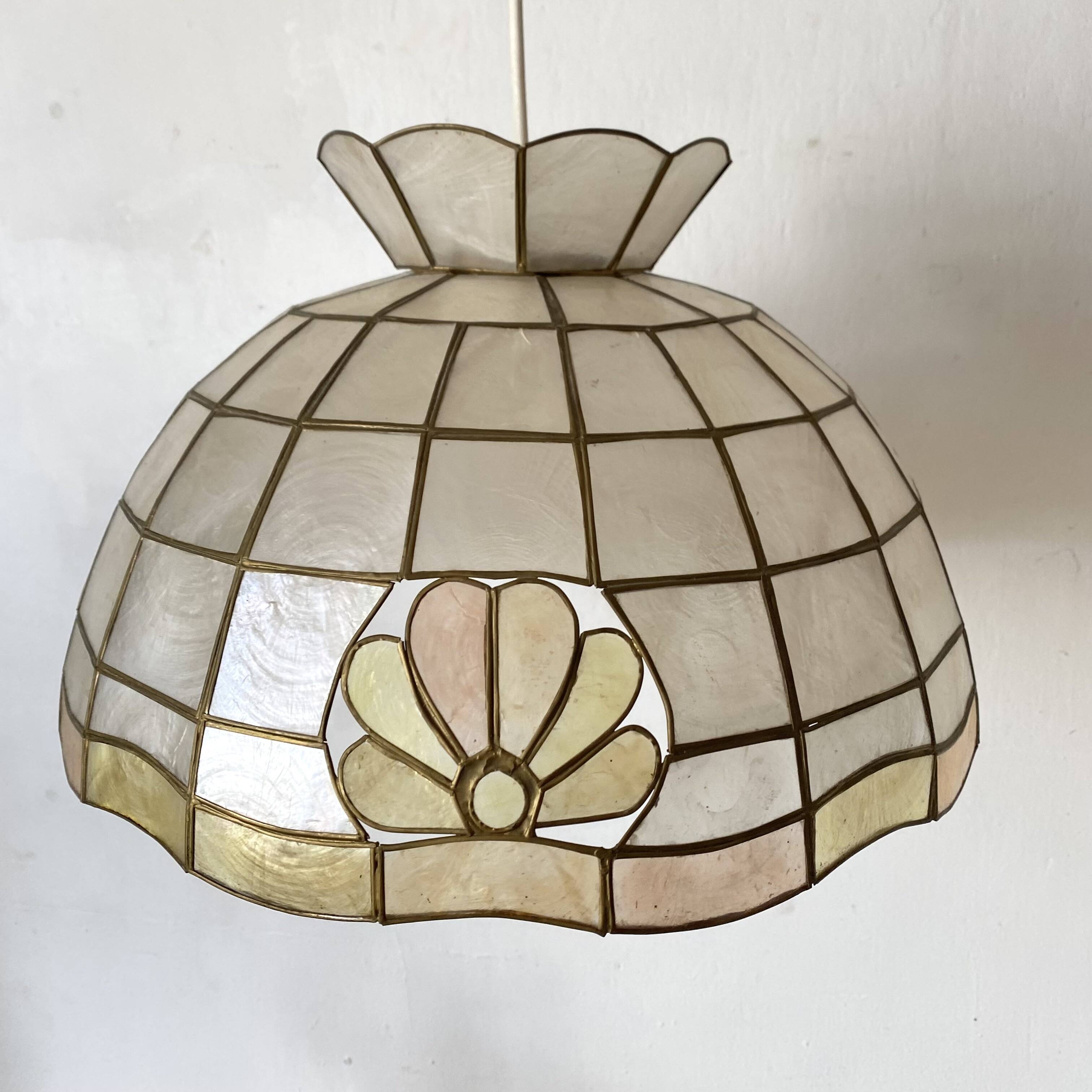 Vintage mother-of-pearl pendant light