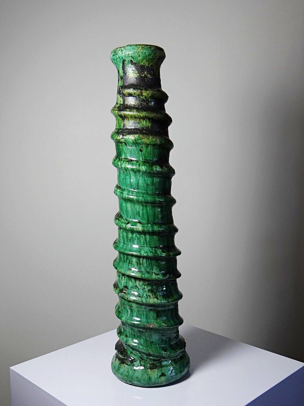 Large Tamegroute candlestick in green glazed terracotta, Morocco, 1960s-1970s.