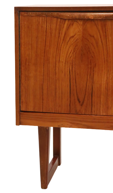 Compact english sideboard ́walsden ́ 106.5 cm