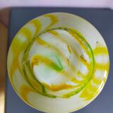 Vase en verre jaune et vert