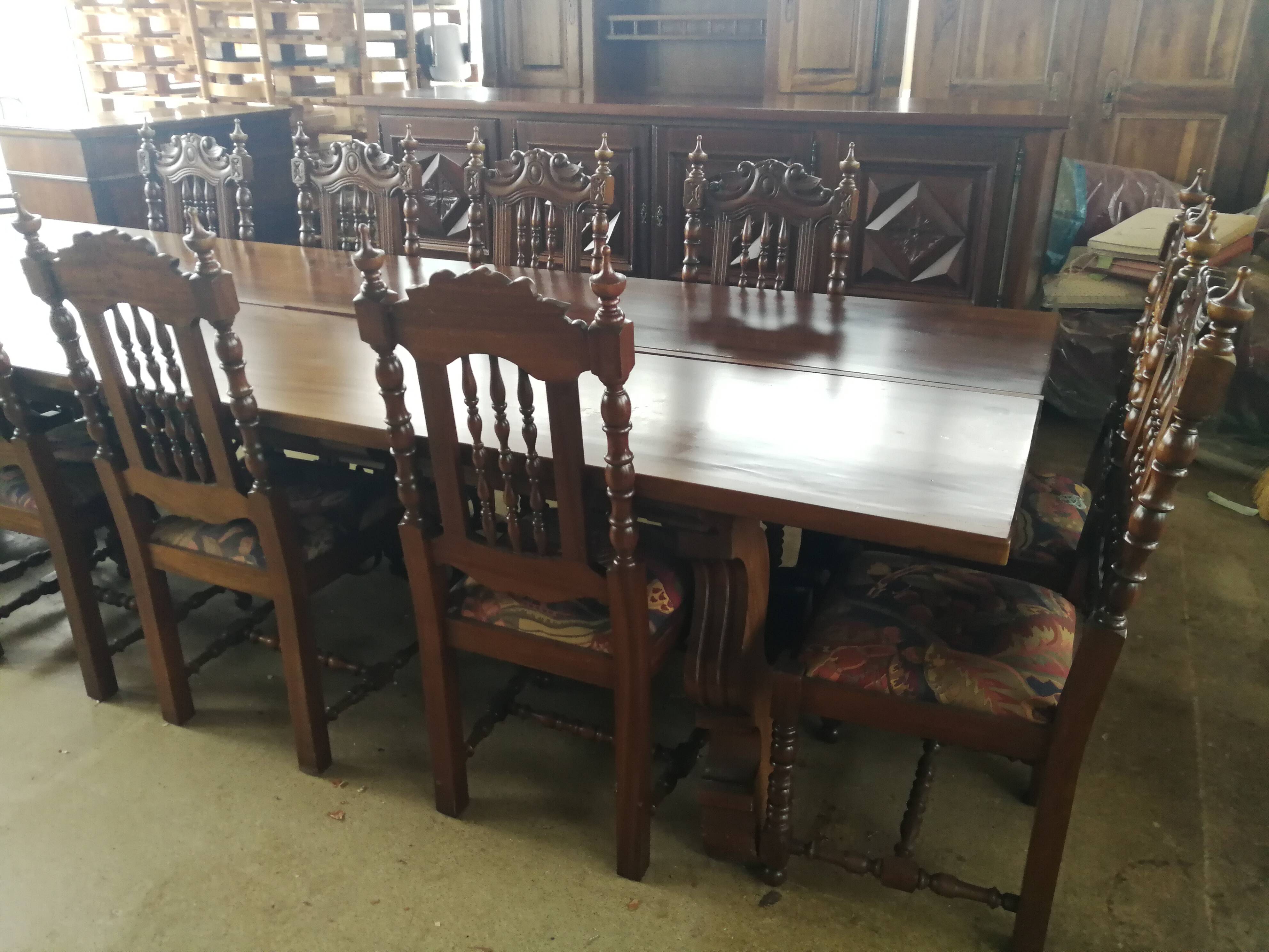 Set of 12 reception chairs
