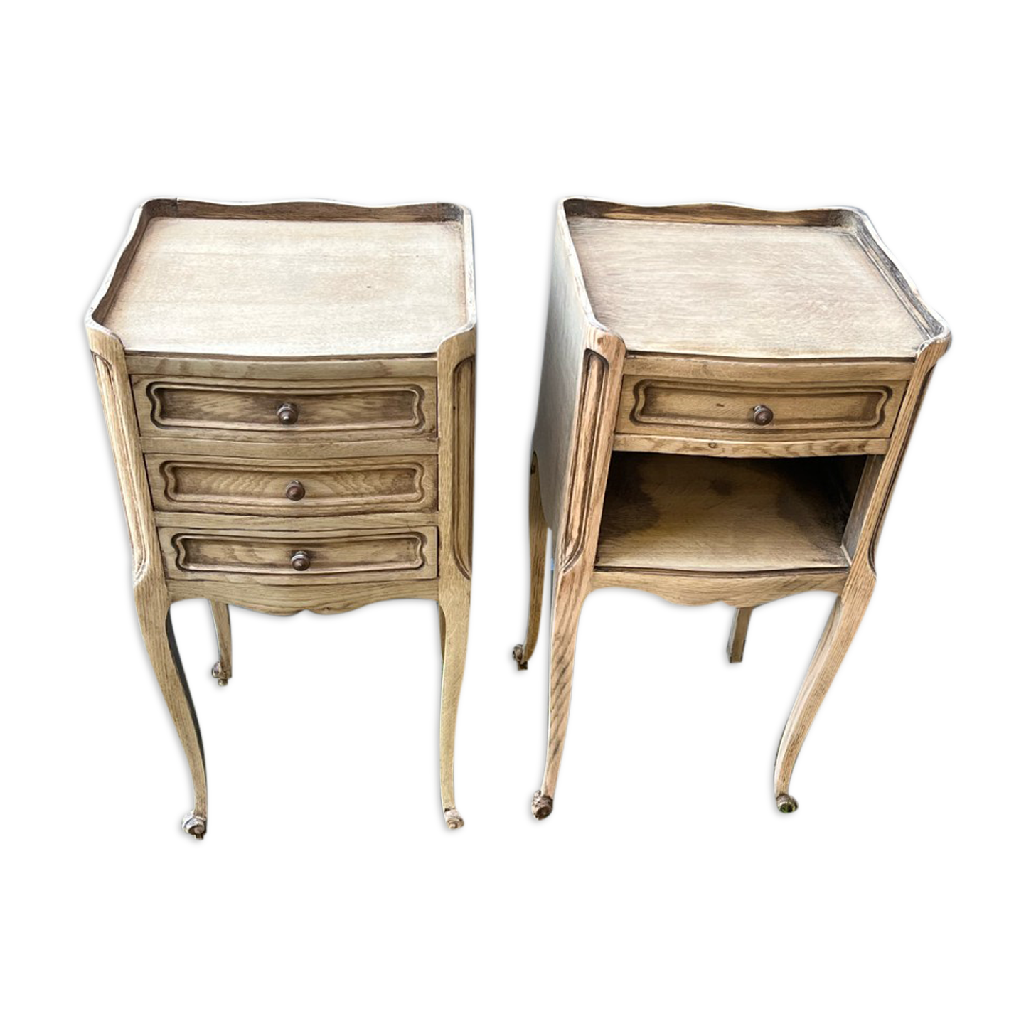 Pair of bedside table louis xv in clear raw chene