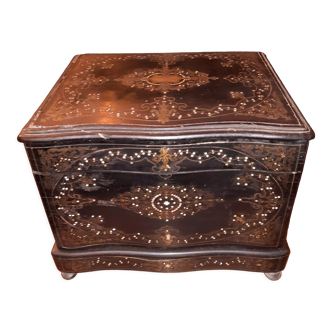 Napoleon III liquor cellar
