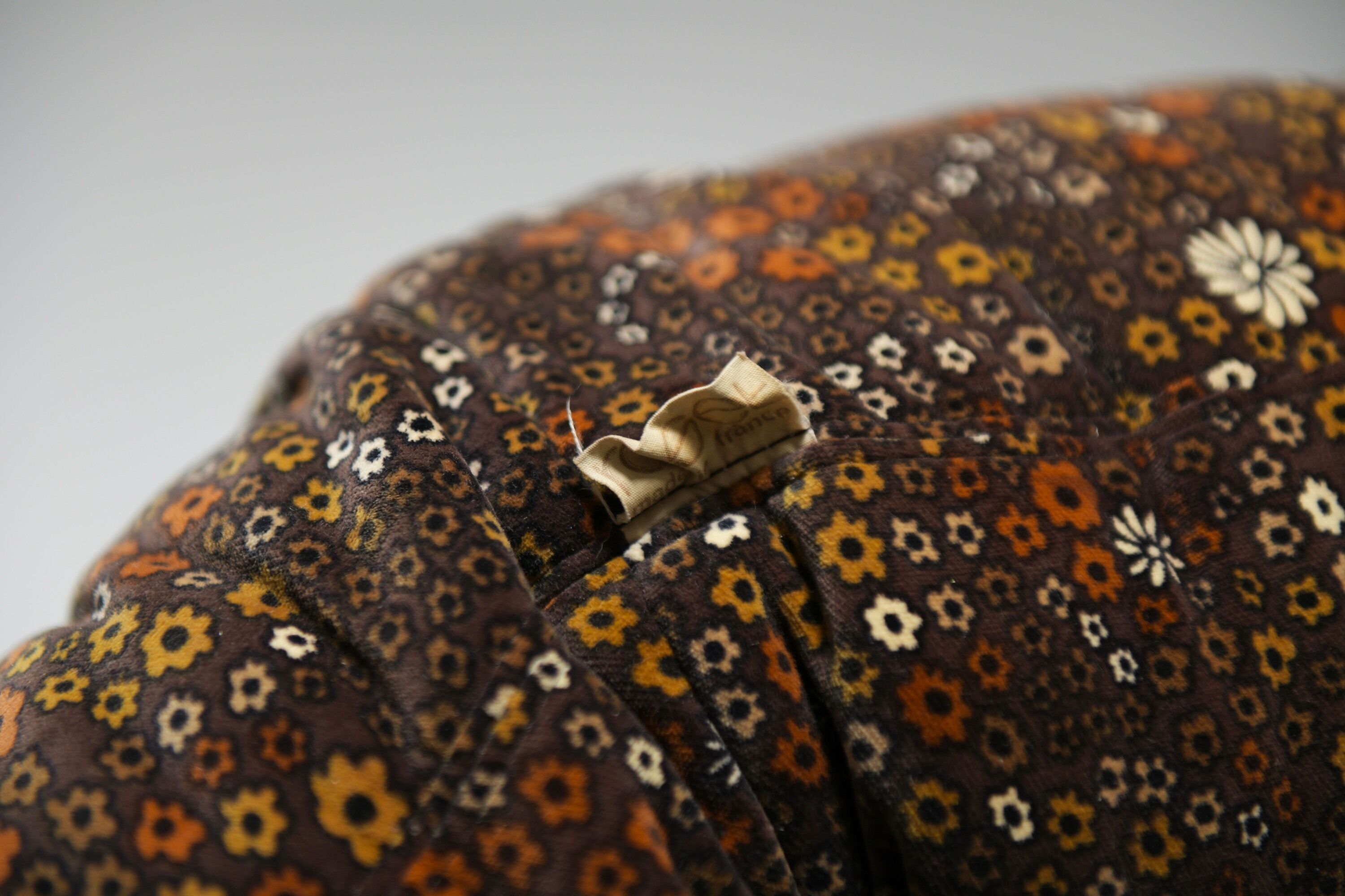 Vintage Marsala set in 'Liberty' fabric by Michel Ducaroy for Ligne Roset.