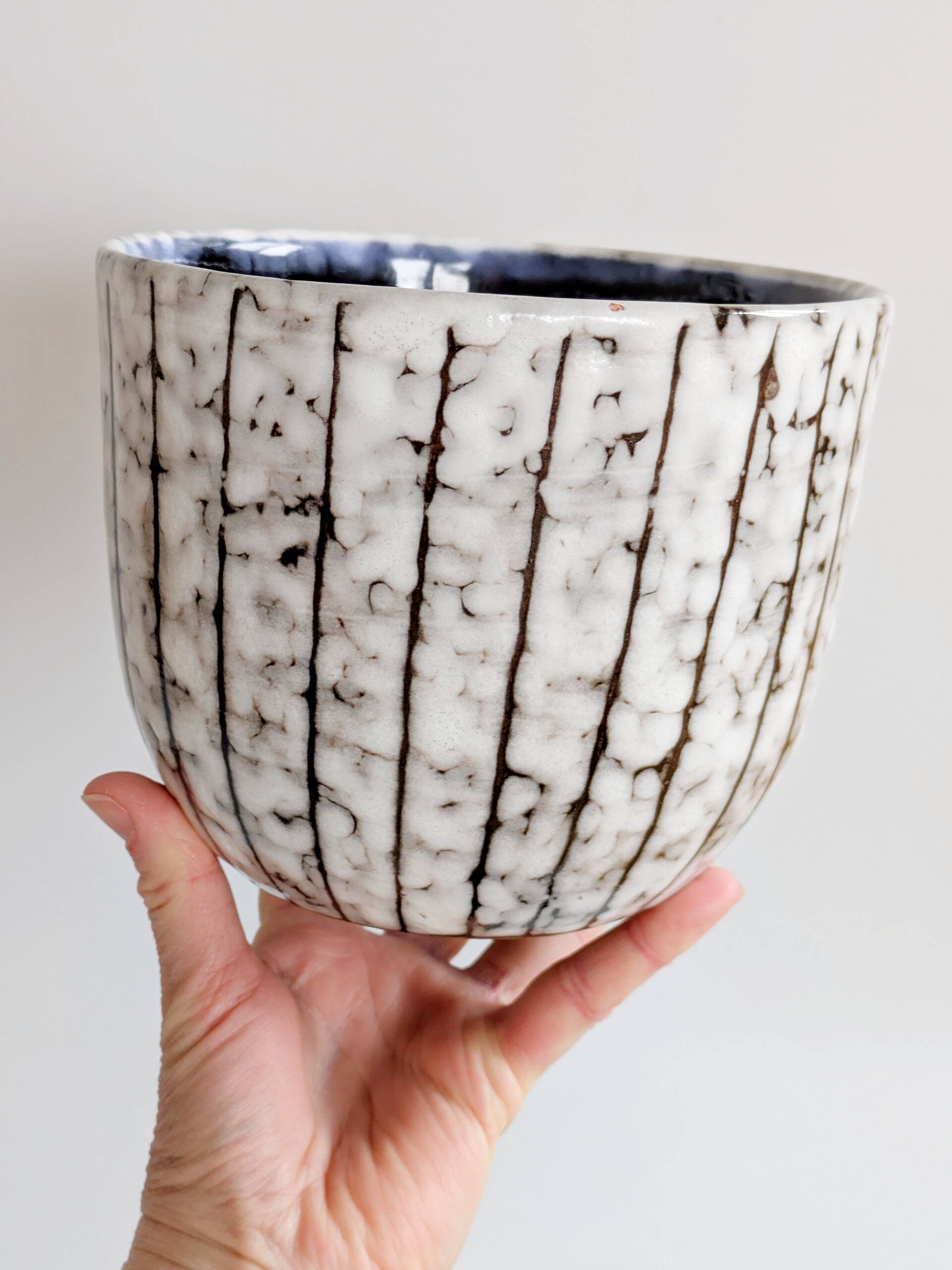 Vintage Hungarian Majolica cache-pot mid-century style Fat Lava ceramic