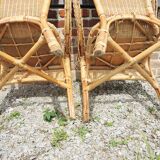 Old living room in light rattan: table & 2 armchairs
