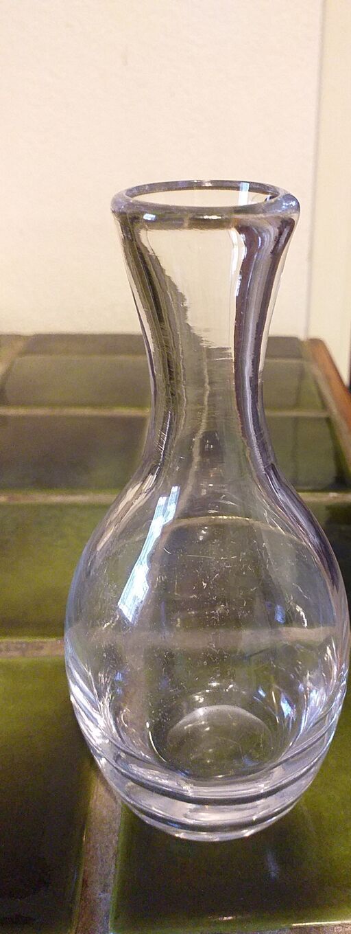 2 vintage liqueur glasses