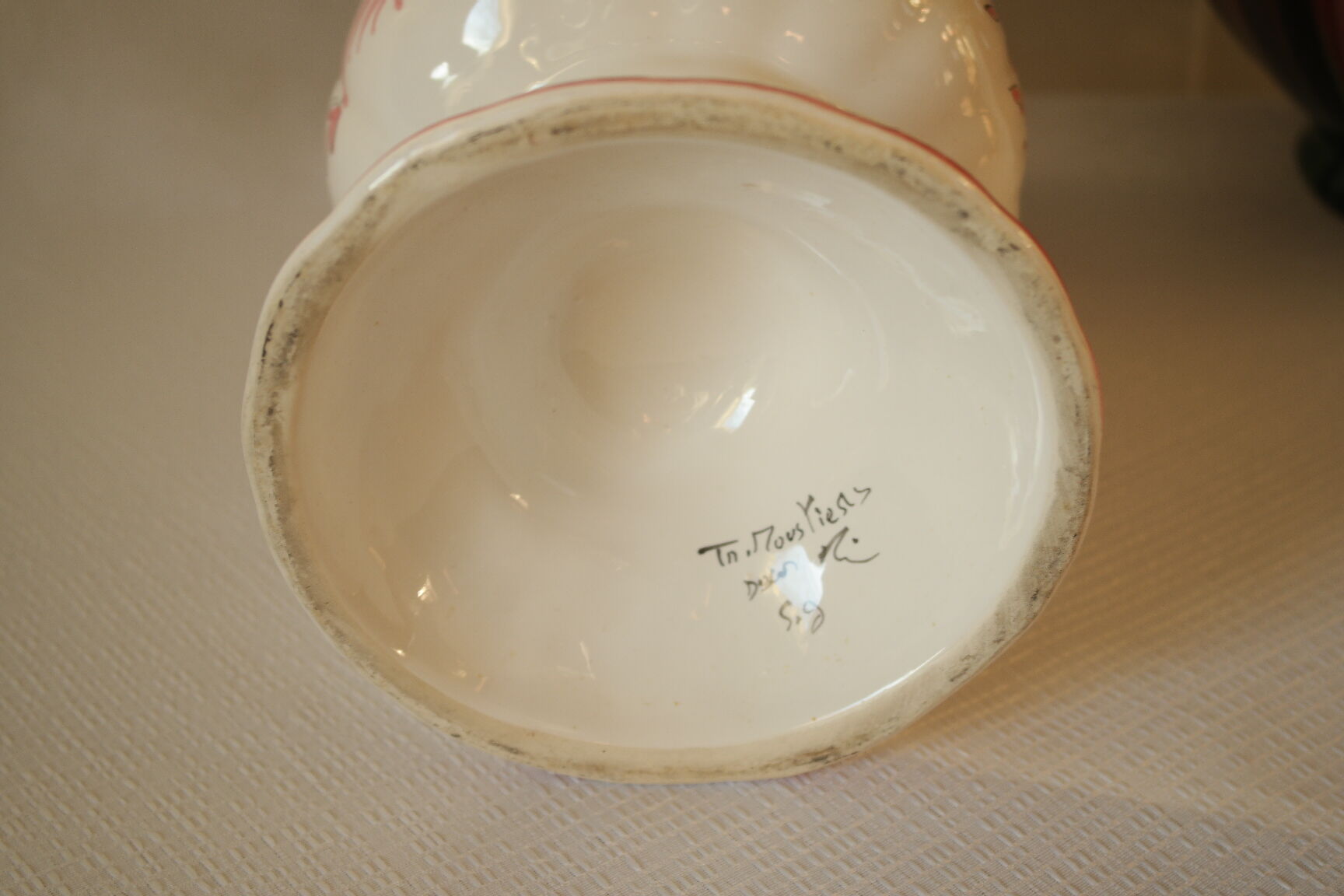 Vase Moustiers faience decoration hand birds signed