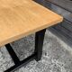 Table de ferme en chêne massif et pieds noirs mats