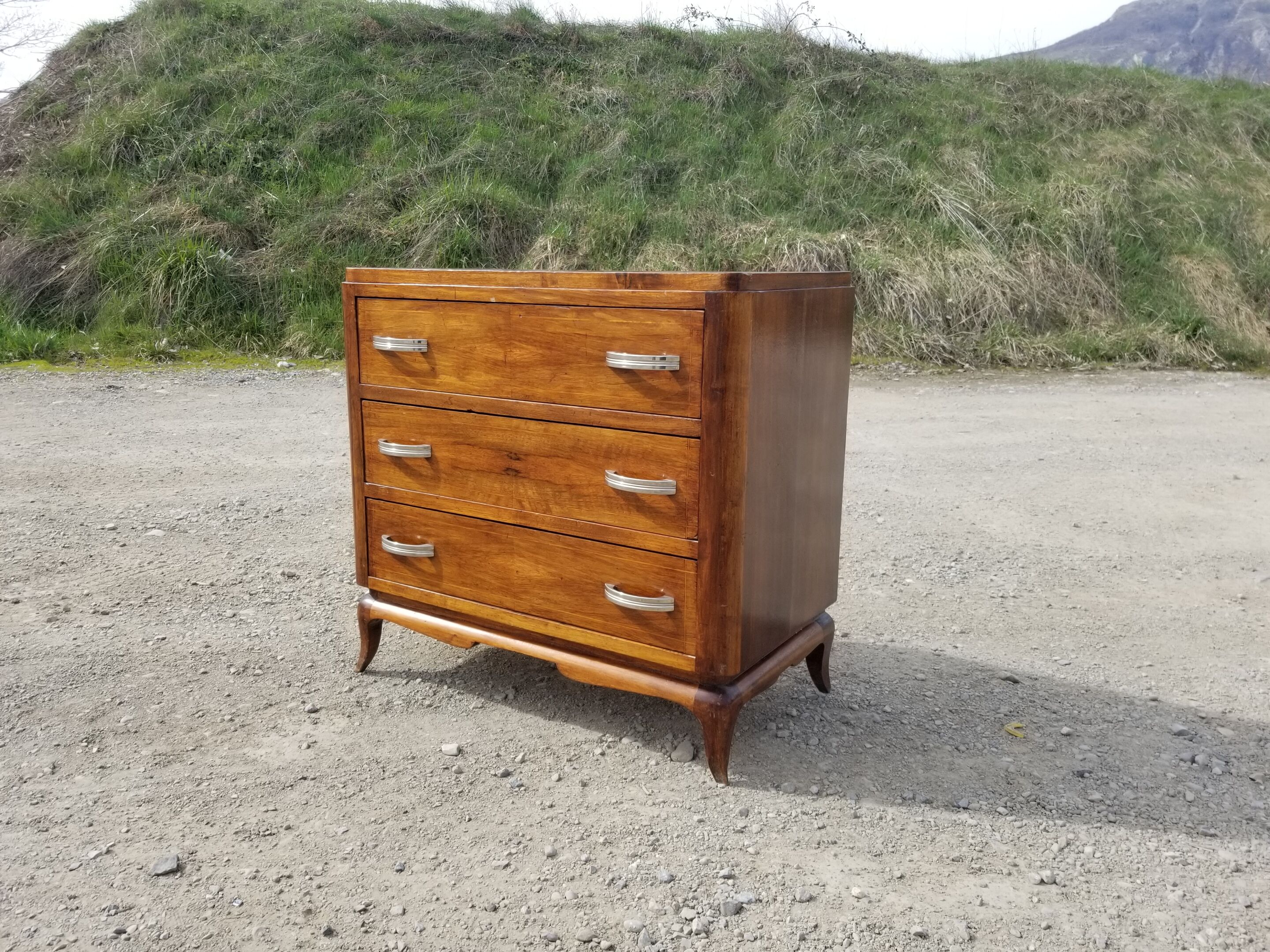 Compact vintage dresser 60s
