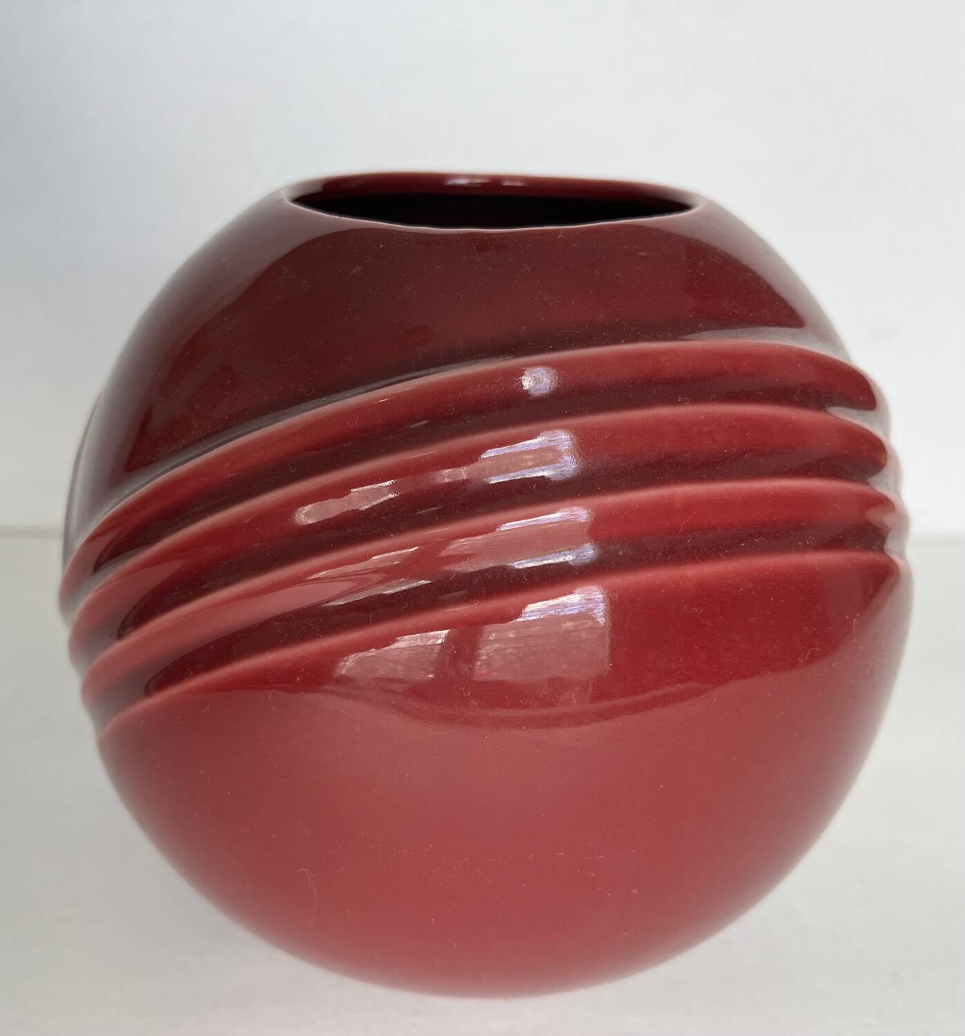 Ceramic ball vase
