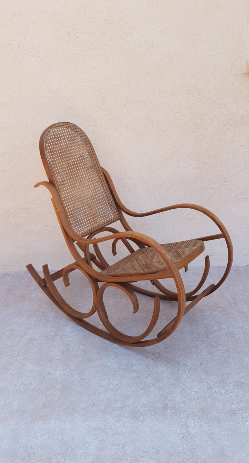 Vintage rocking-chair