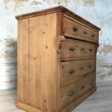 Pine dresser