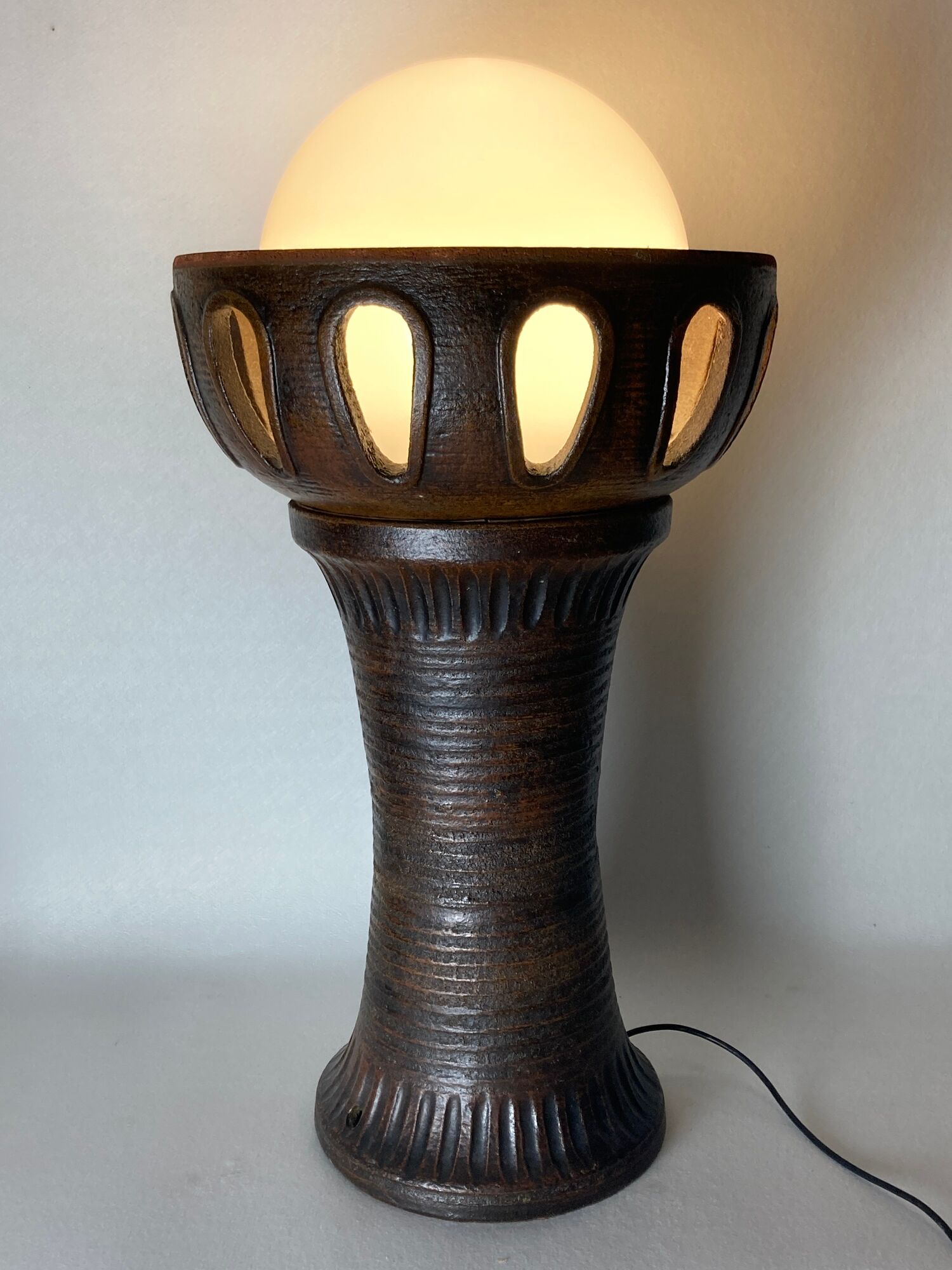 Lampadaire champignon brutaliste en céramique 100 cm, années 1960