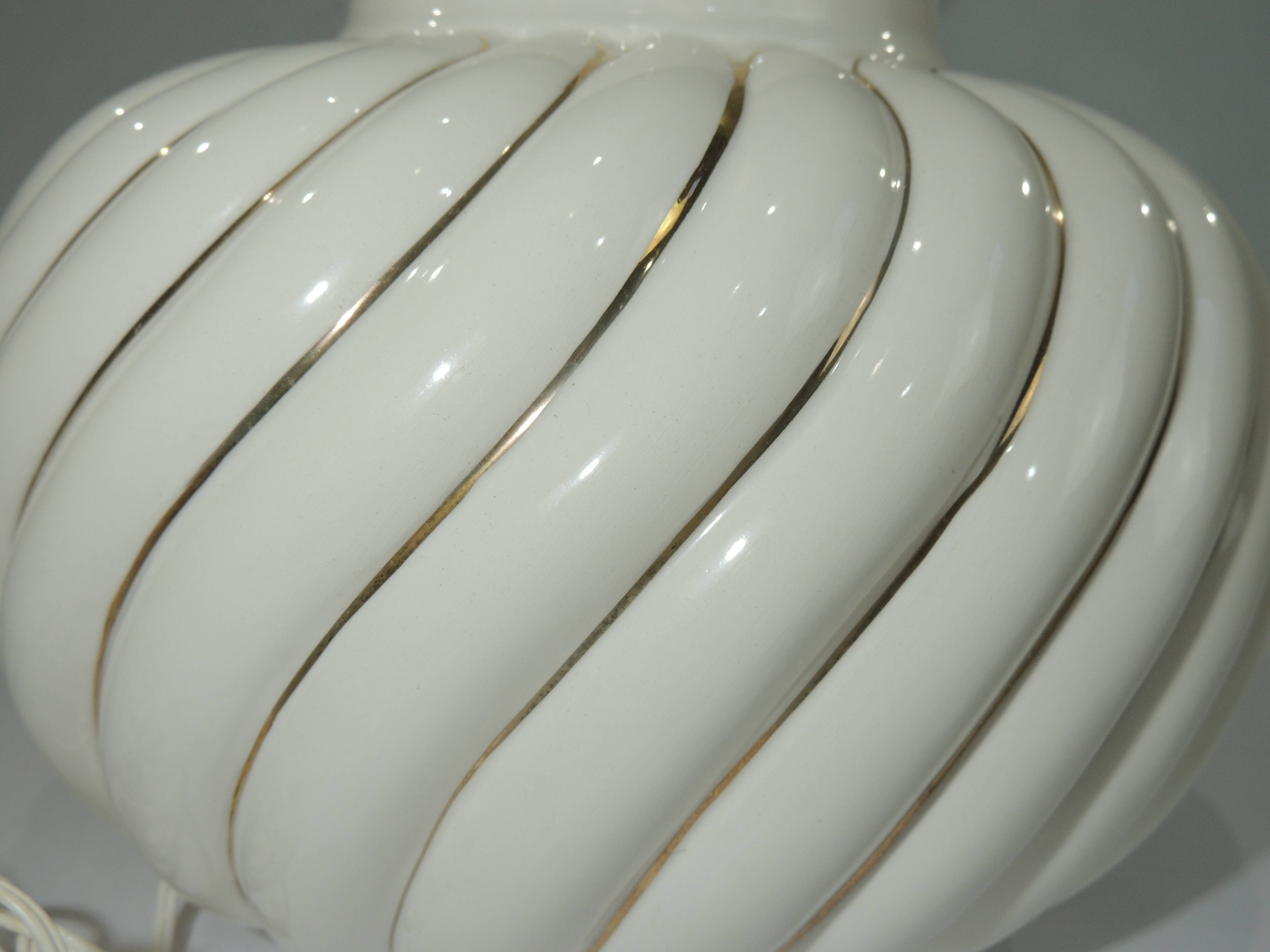 Ceramic /vintage lamp foot