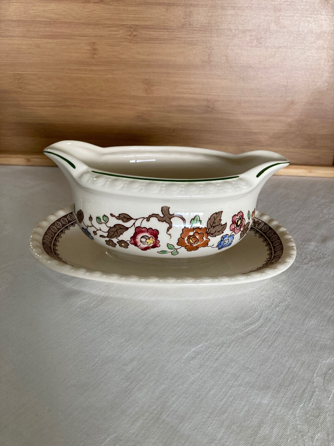 Villeroy and Boch Nanking sauceboat