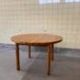 Table à manger ronde extensible en pin par Furusnickarn AB