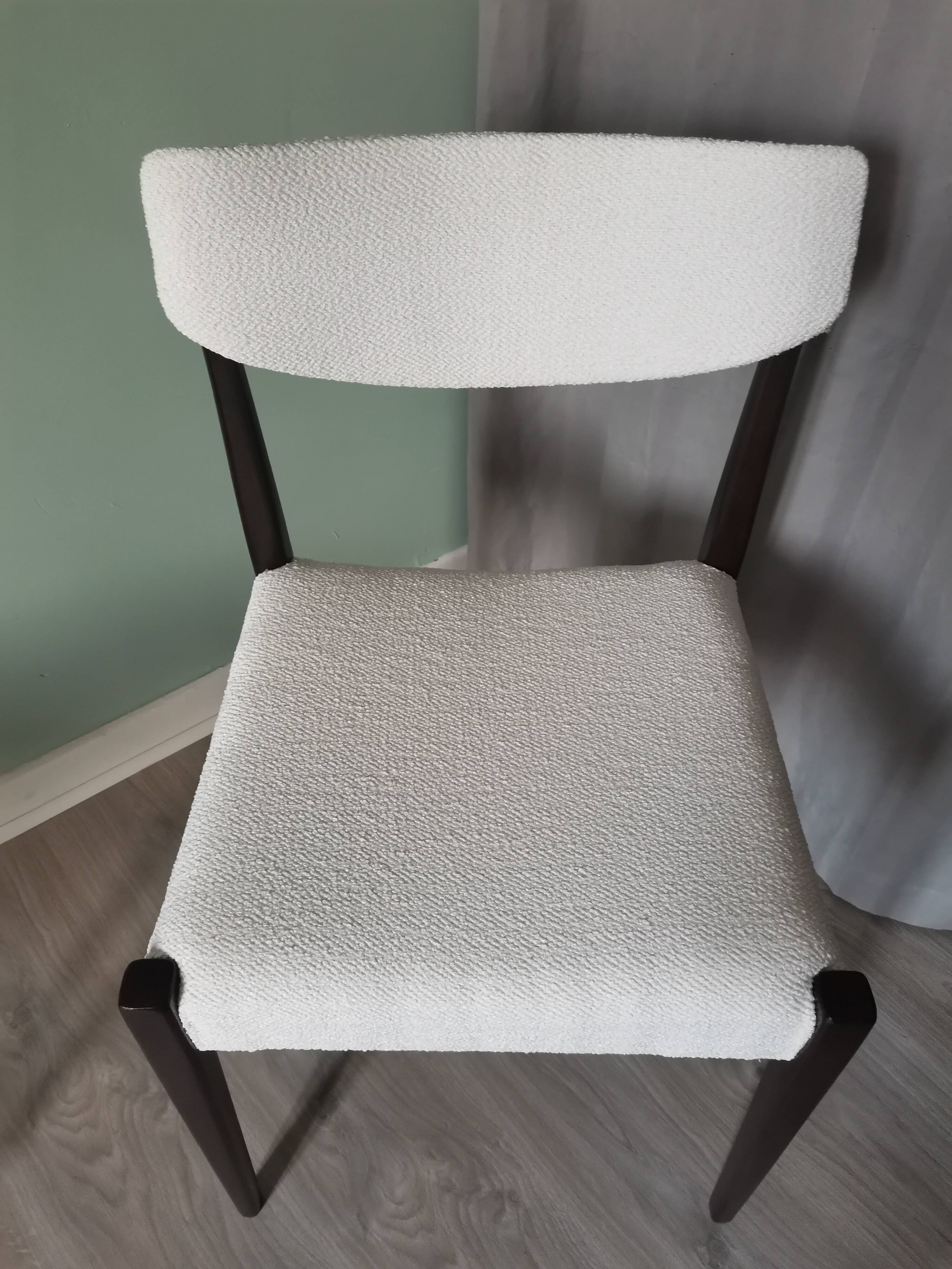 Chaises scandinaves blanches