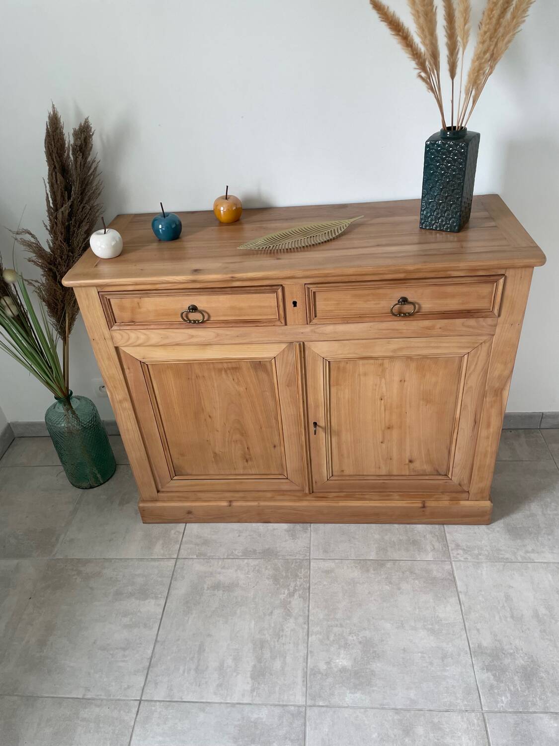 Old Parisian style buffet