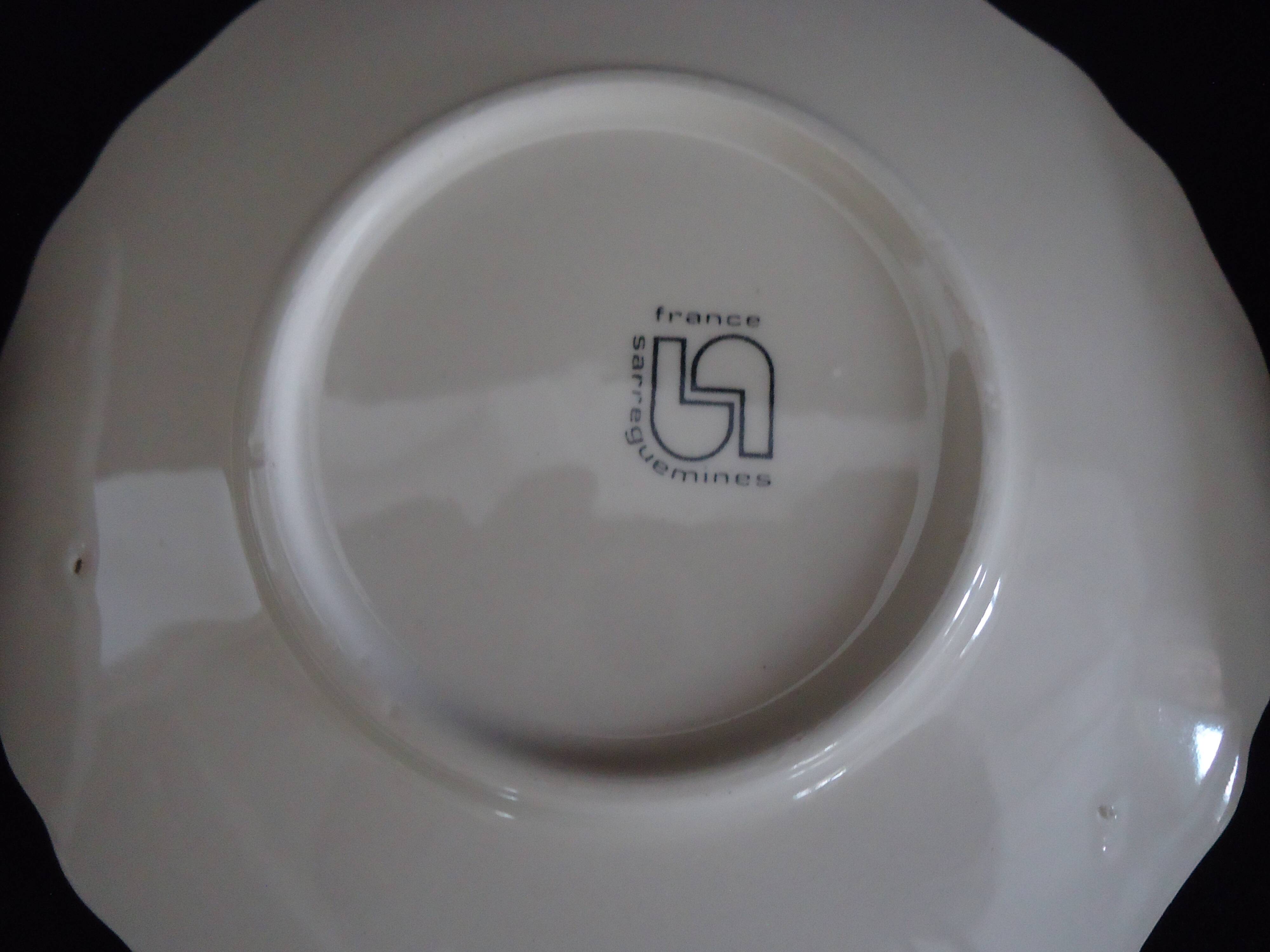 Six sarreguemines cups and saucers, obernai model