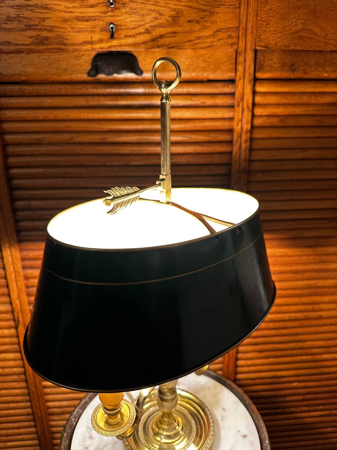 Empire style bouillotte lamp in brass and green sheet metal - Electricity