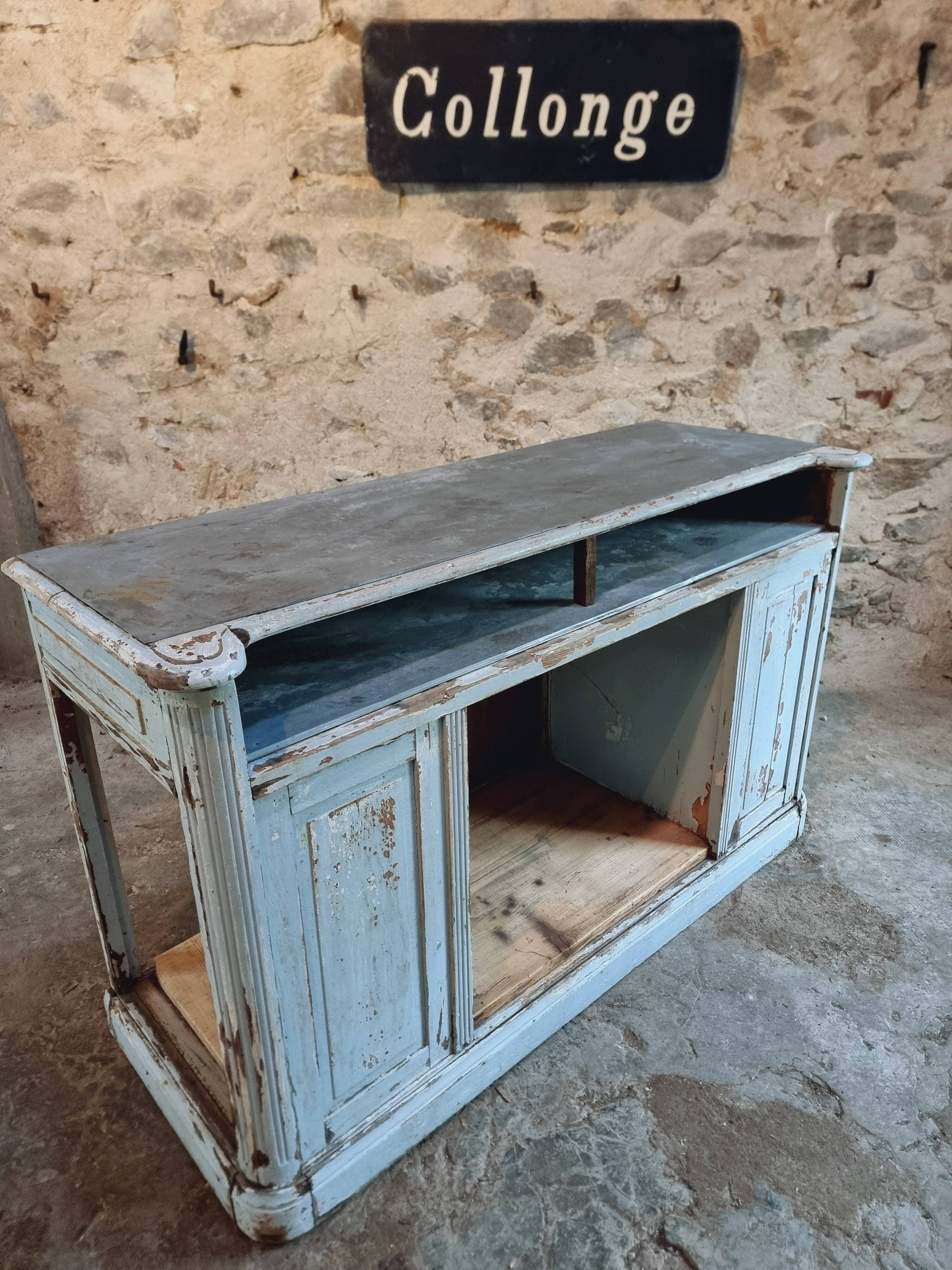 Comptoir ancien en chêne avec plateau en zinc et patine bleue