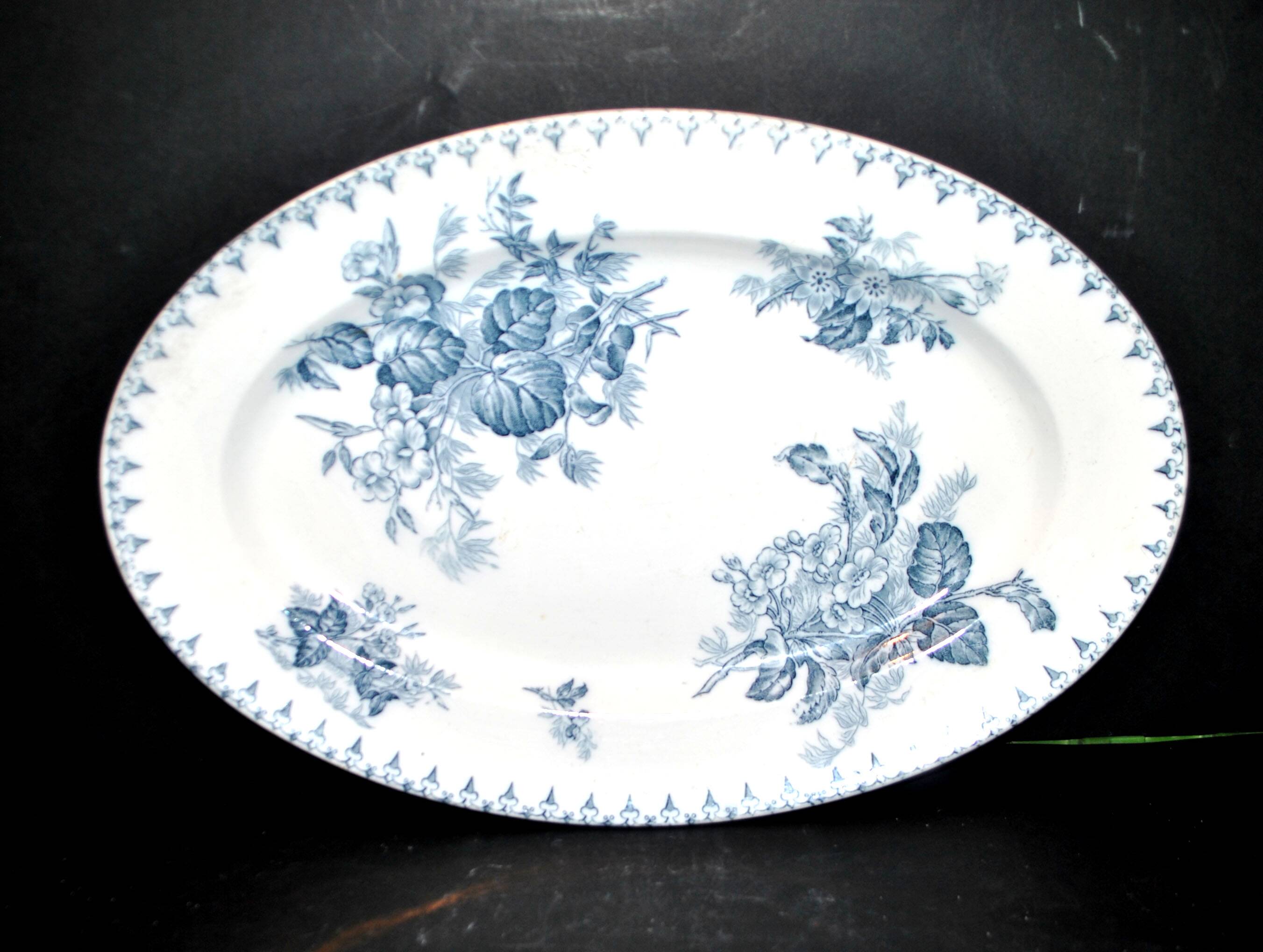 SARREGUEMINES FLORE Large Oval Platter with blue flower decoration U&C 36cm