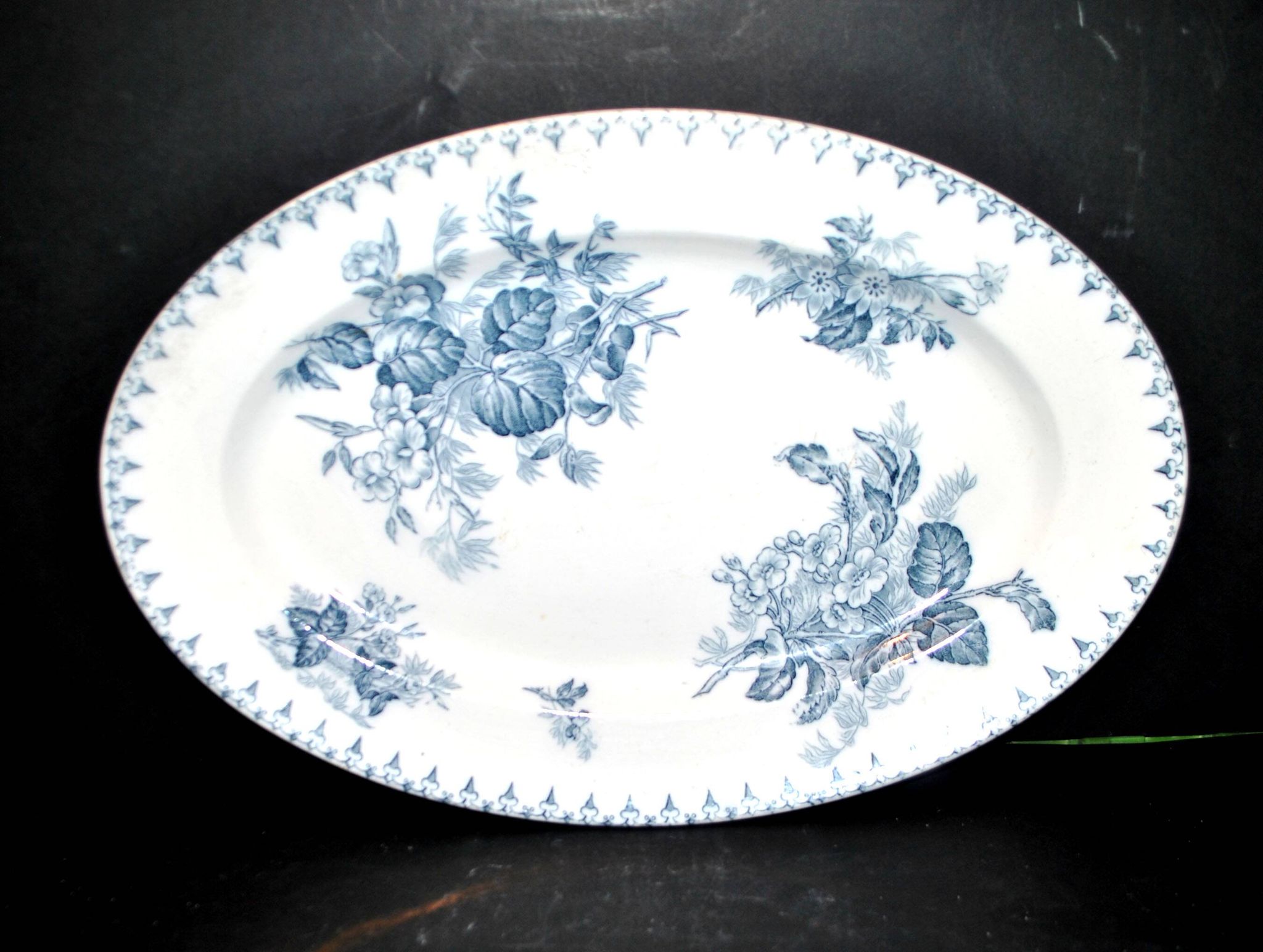 SARREGUEMINES FLORE Large Oval Platter with blue flower decoration U&C 36cm