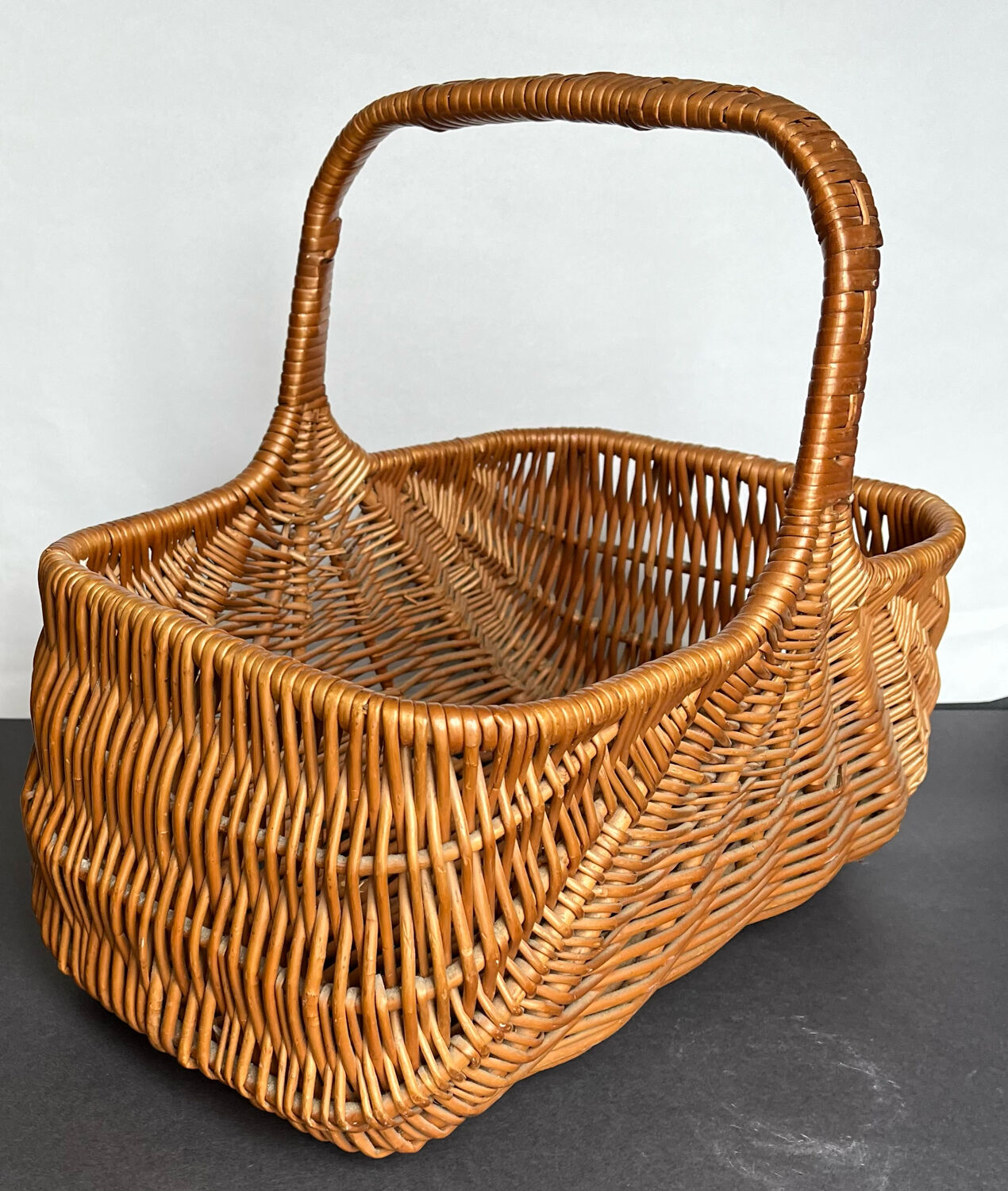 Wicker basket