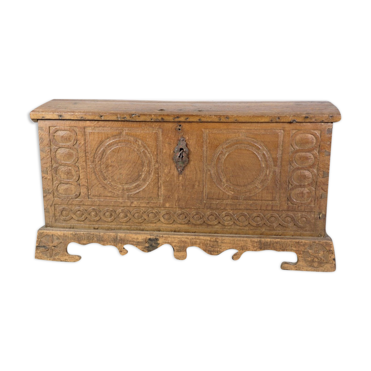 Oak coffin with carvings from around the year 1760s