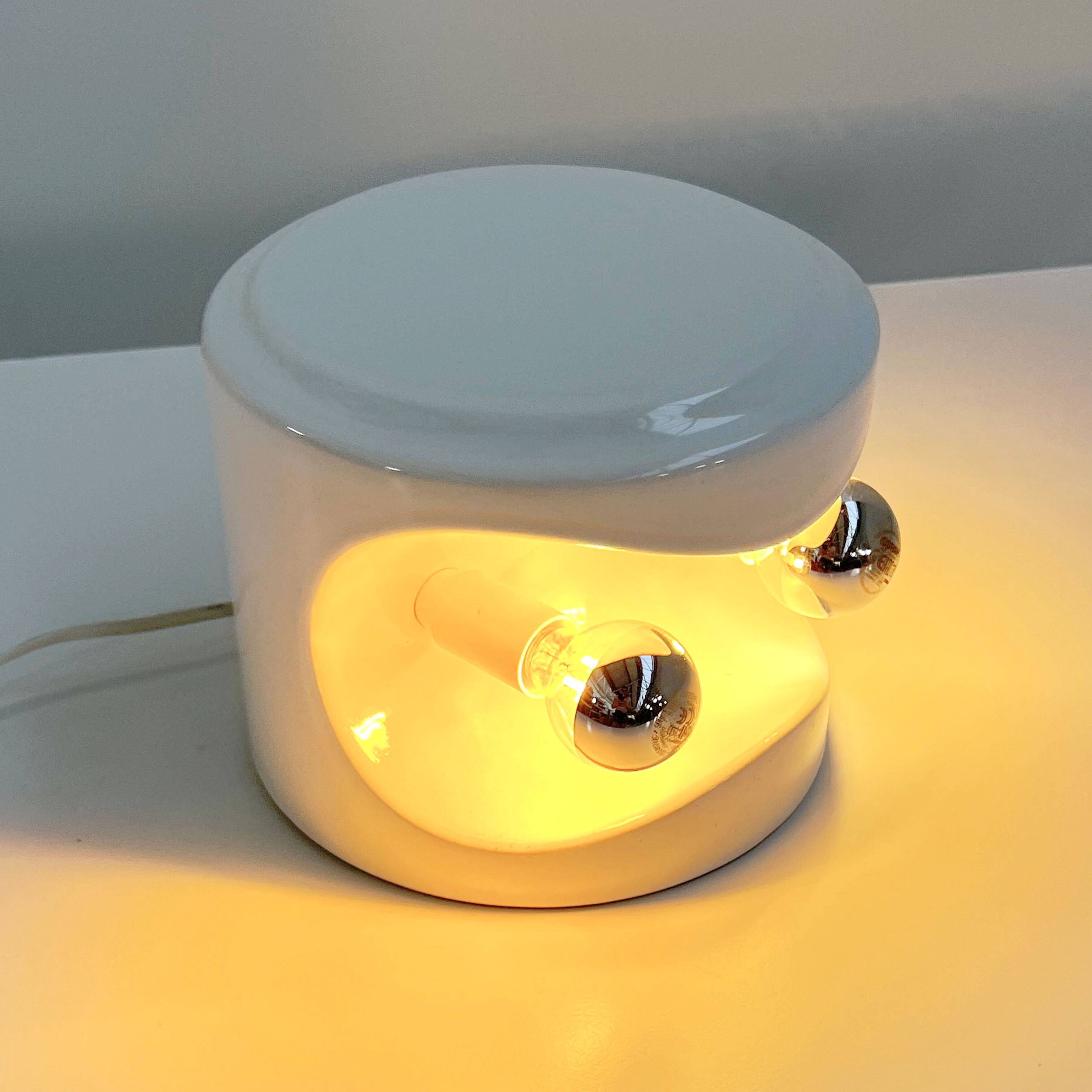 White ceramic table lamp by Perdomello 70, 1970