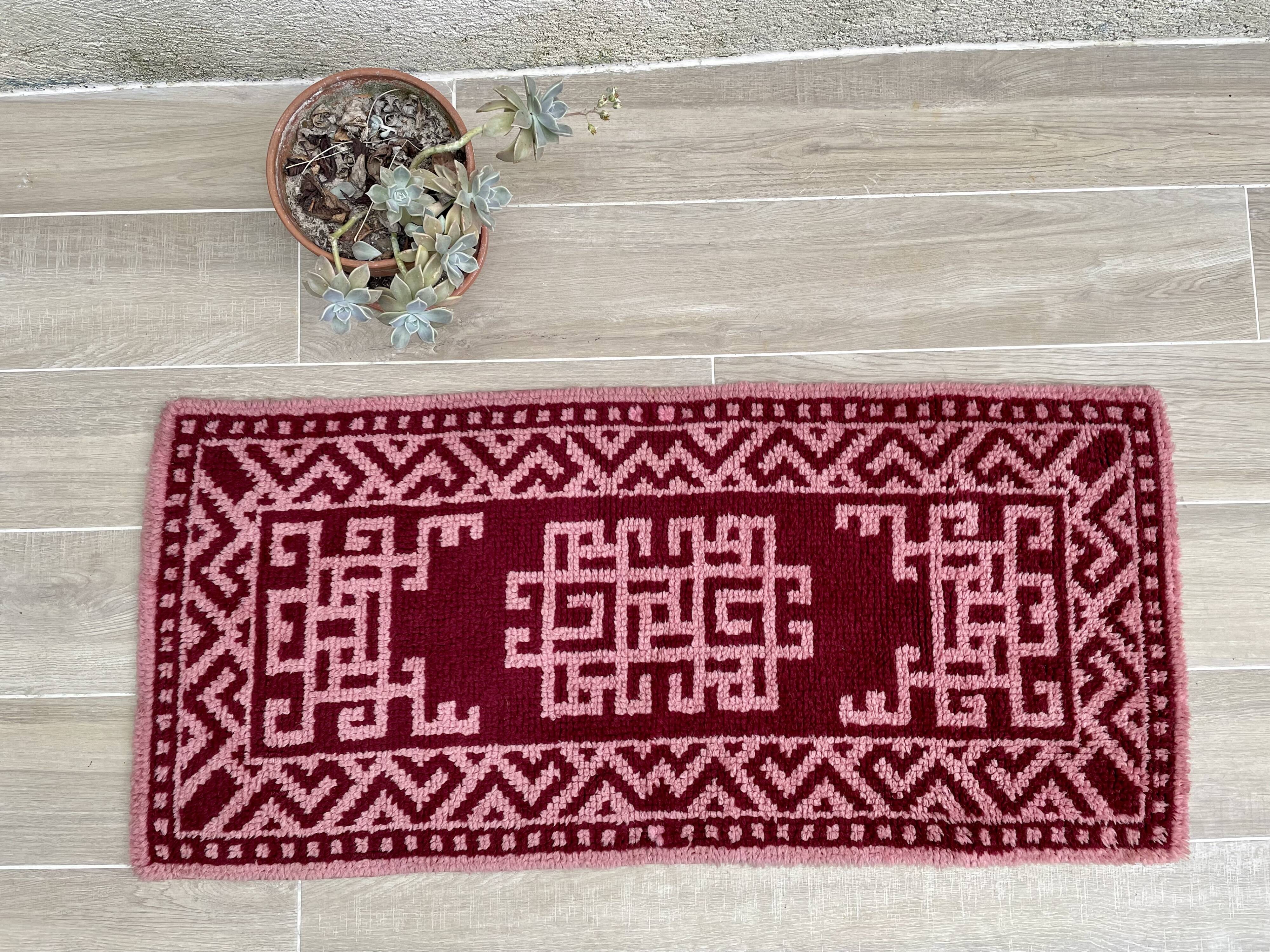 Pure Wool Rug 70s – 126x57cm