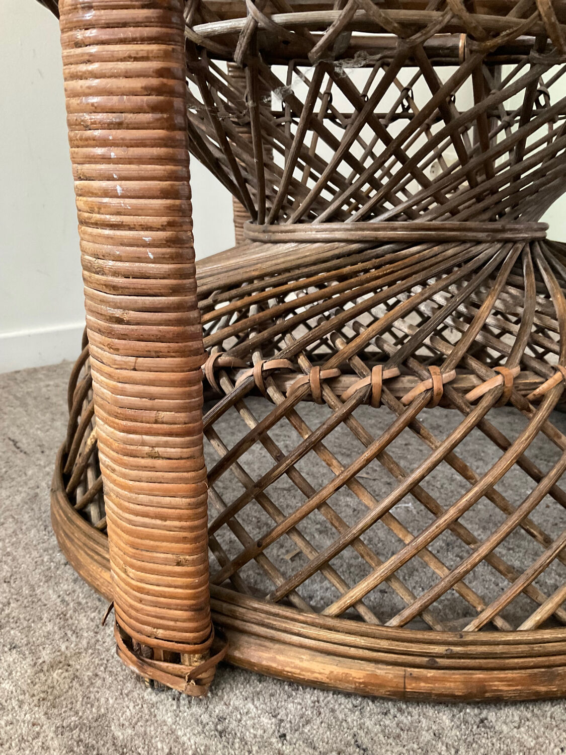 Fauteuil Paon Emmanuelle des années 60