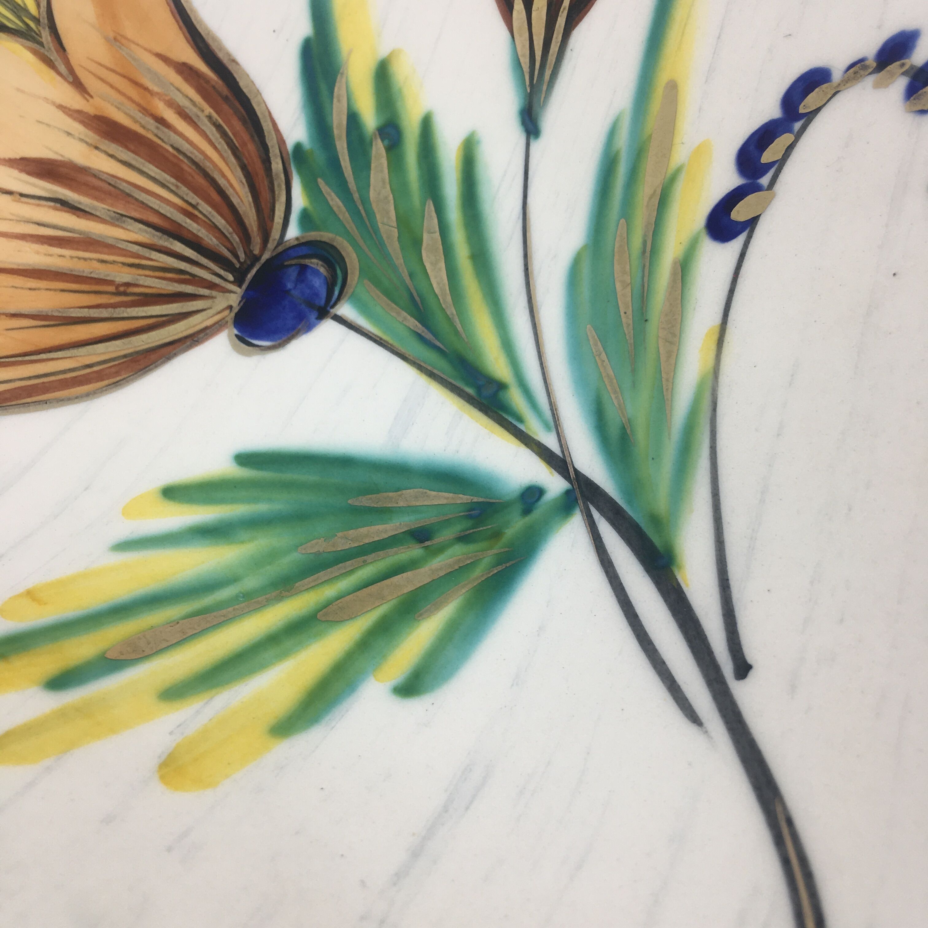 Triangular ceramic fruit basket