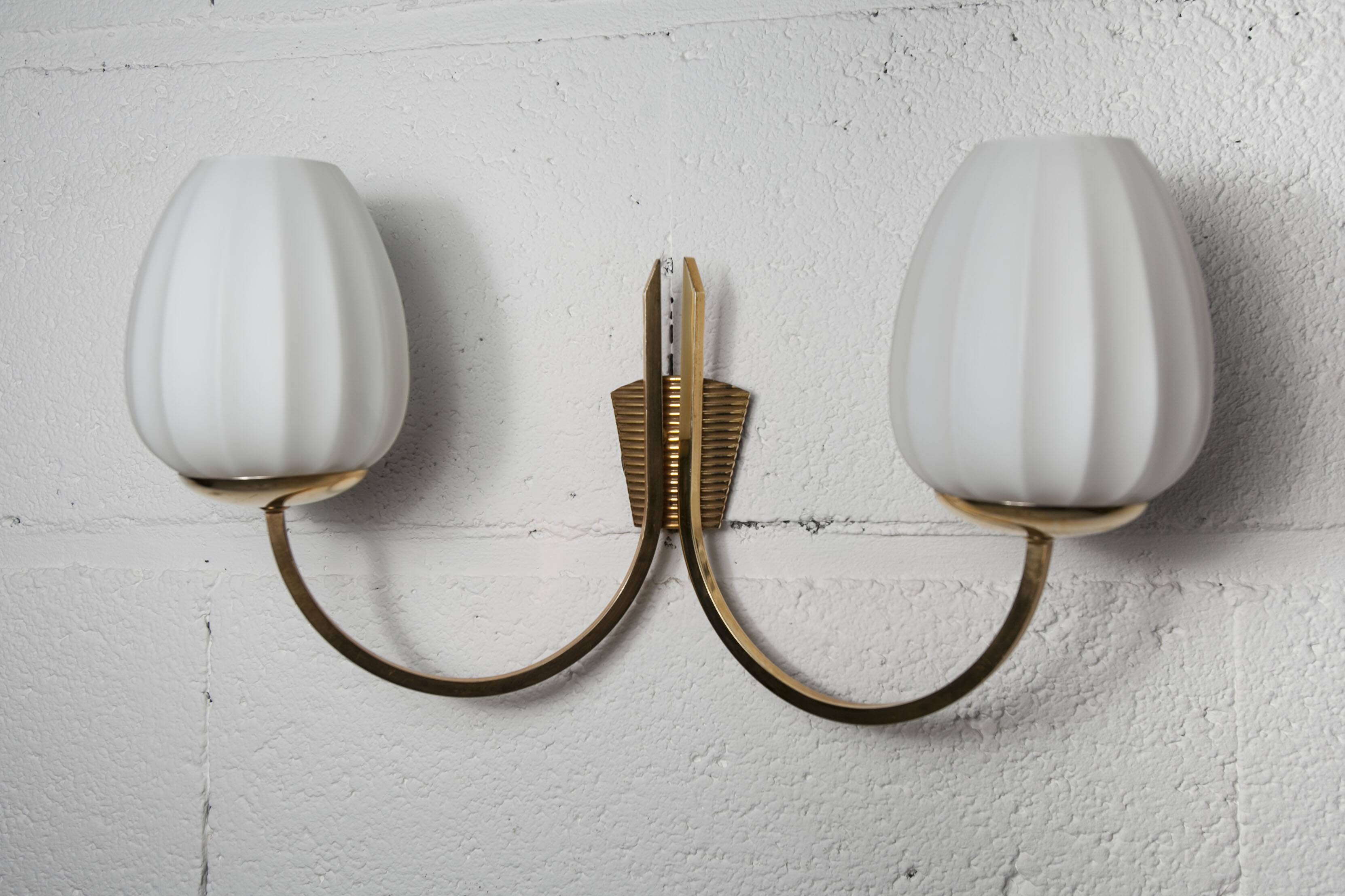 Pair of 1960 opaline and brass wall lights from Italy