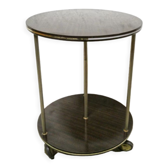 Double-trayed pedestal table