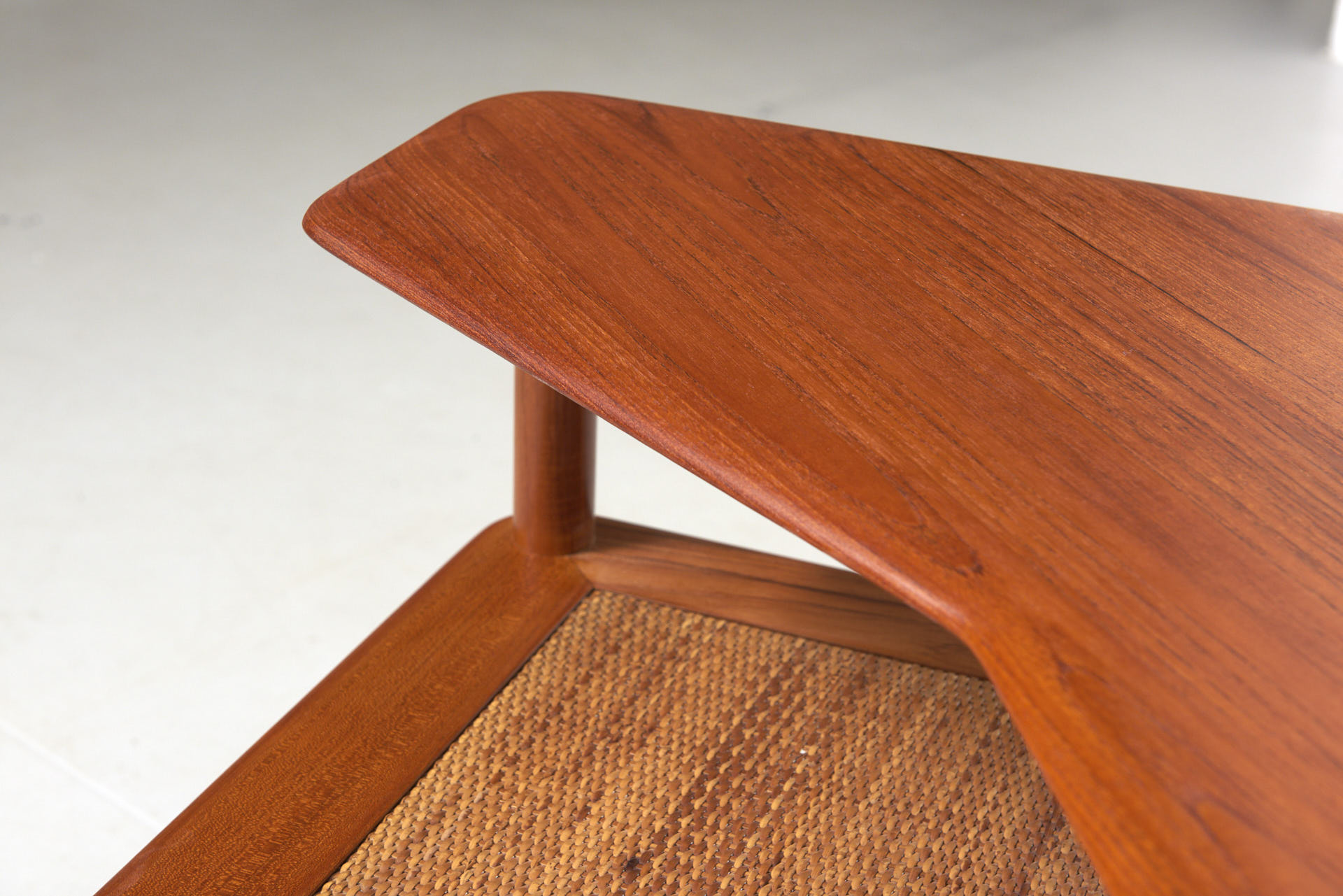Minerva corner table by  Peter Hvidt & Orla Mølgaard-Nielsen for France & Søn, Denmark 1950’s