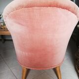 Pink toad chair