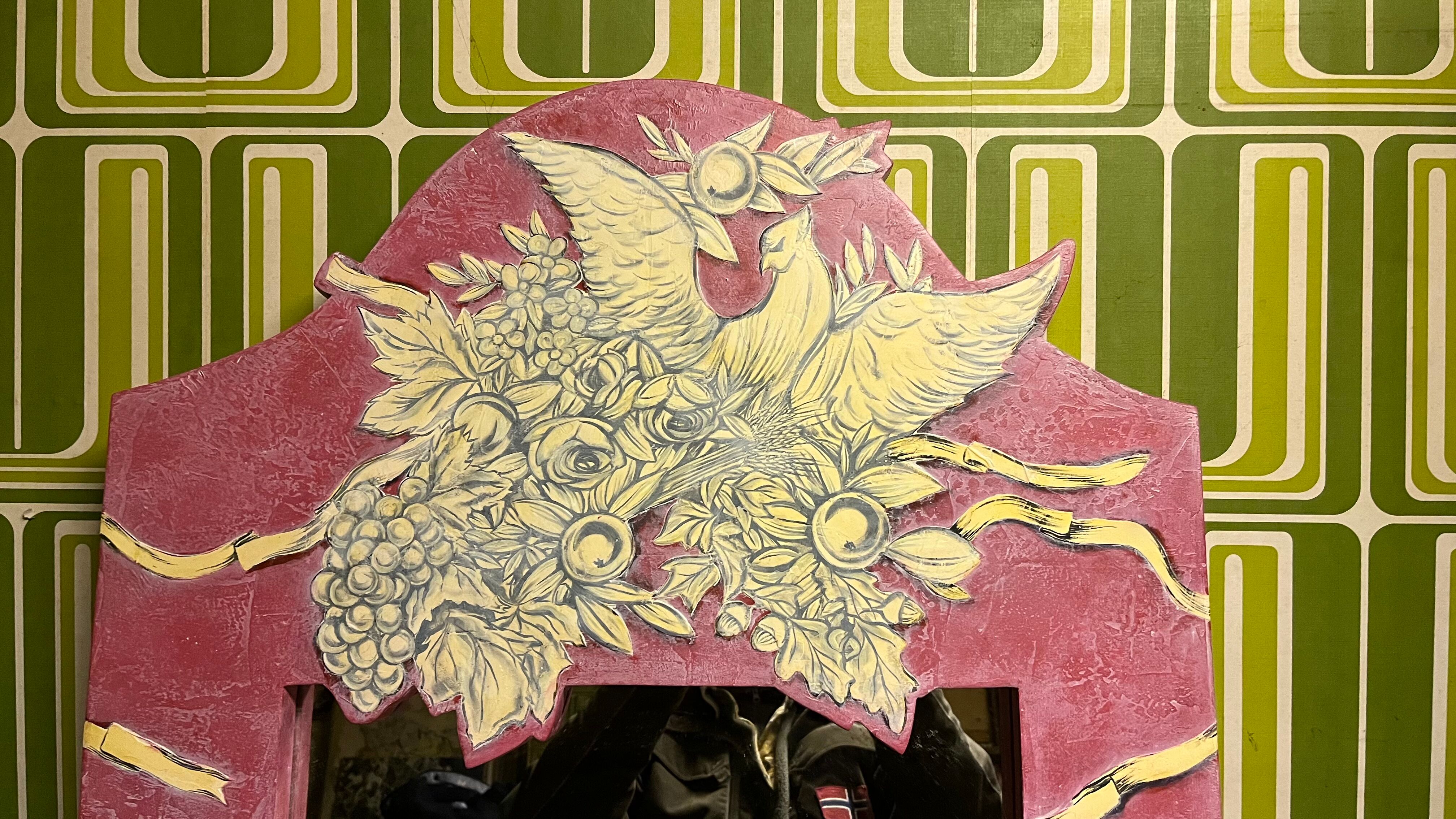 Pink mirror 120x70x2.5