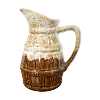 Pitcher in flamed sandstone