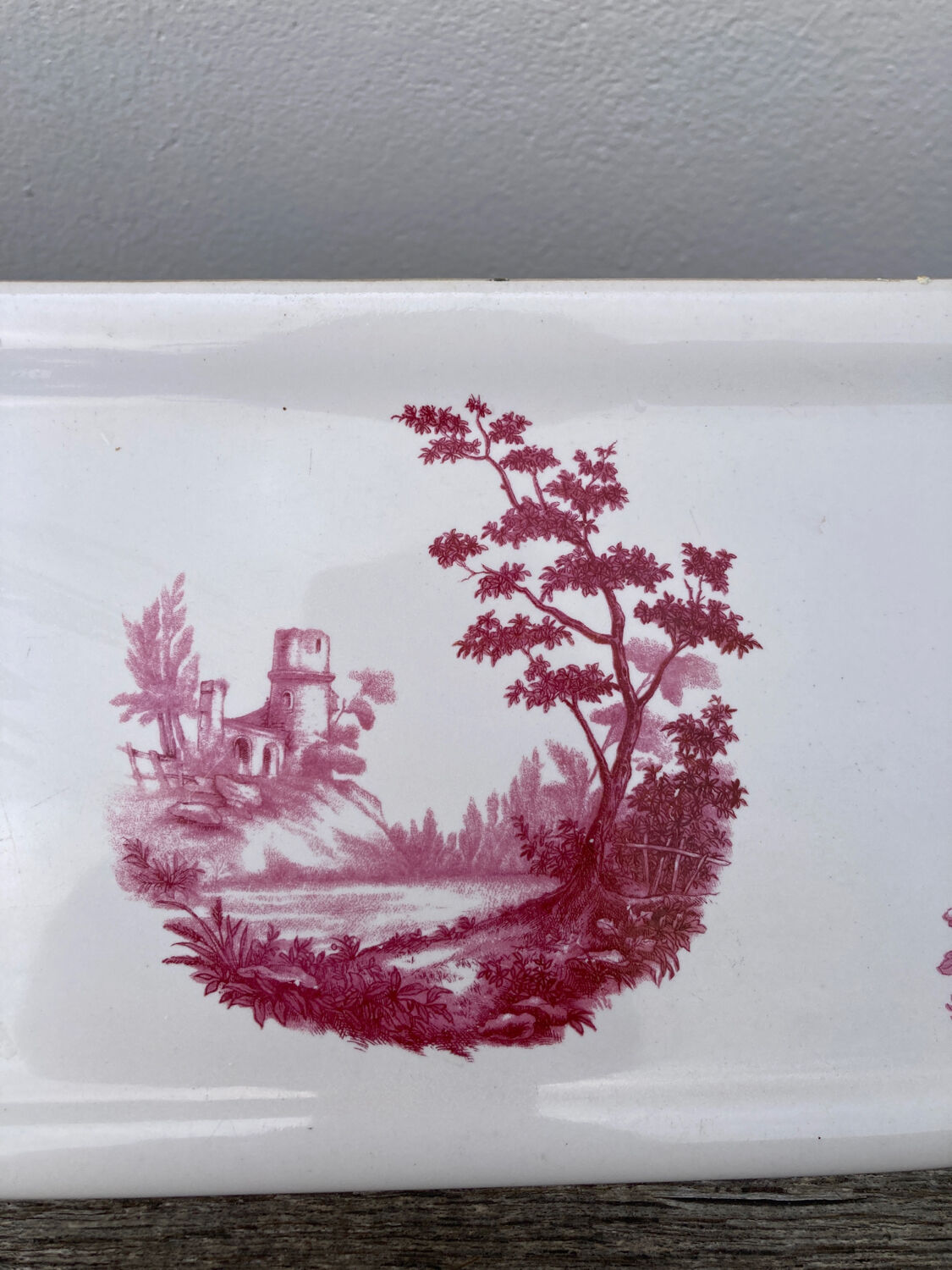 Limoges porcelain wall shelf Chapus Freres / Ceramic bathroom