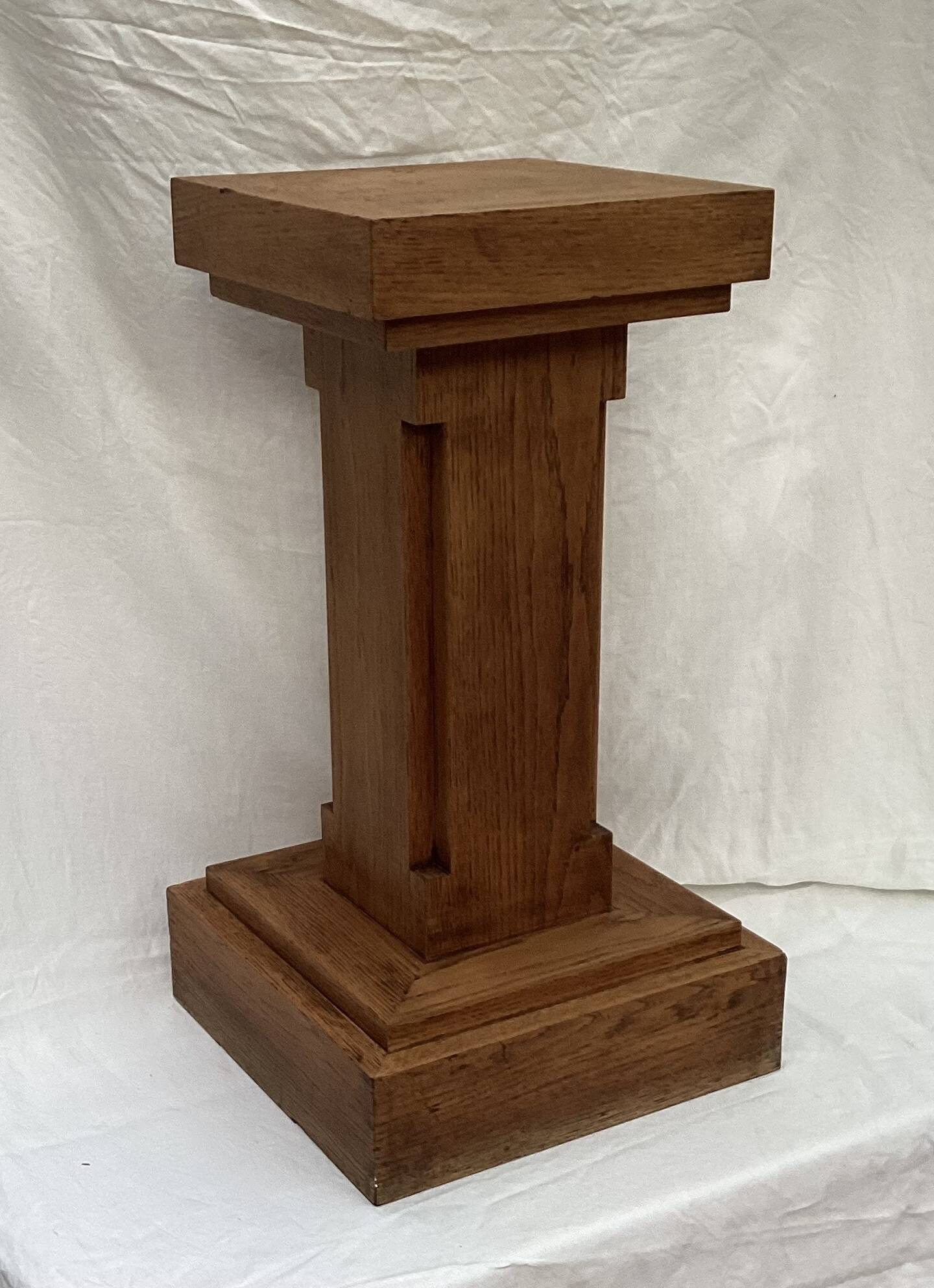 Oak wood column dimensions: height -70cm - width -38cm-