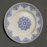 Lot d'assiettes dépareillées anciennes estampillées