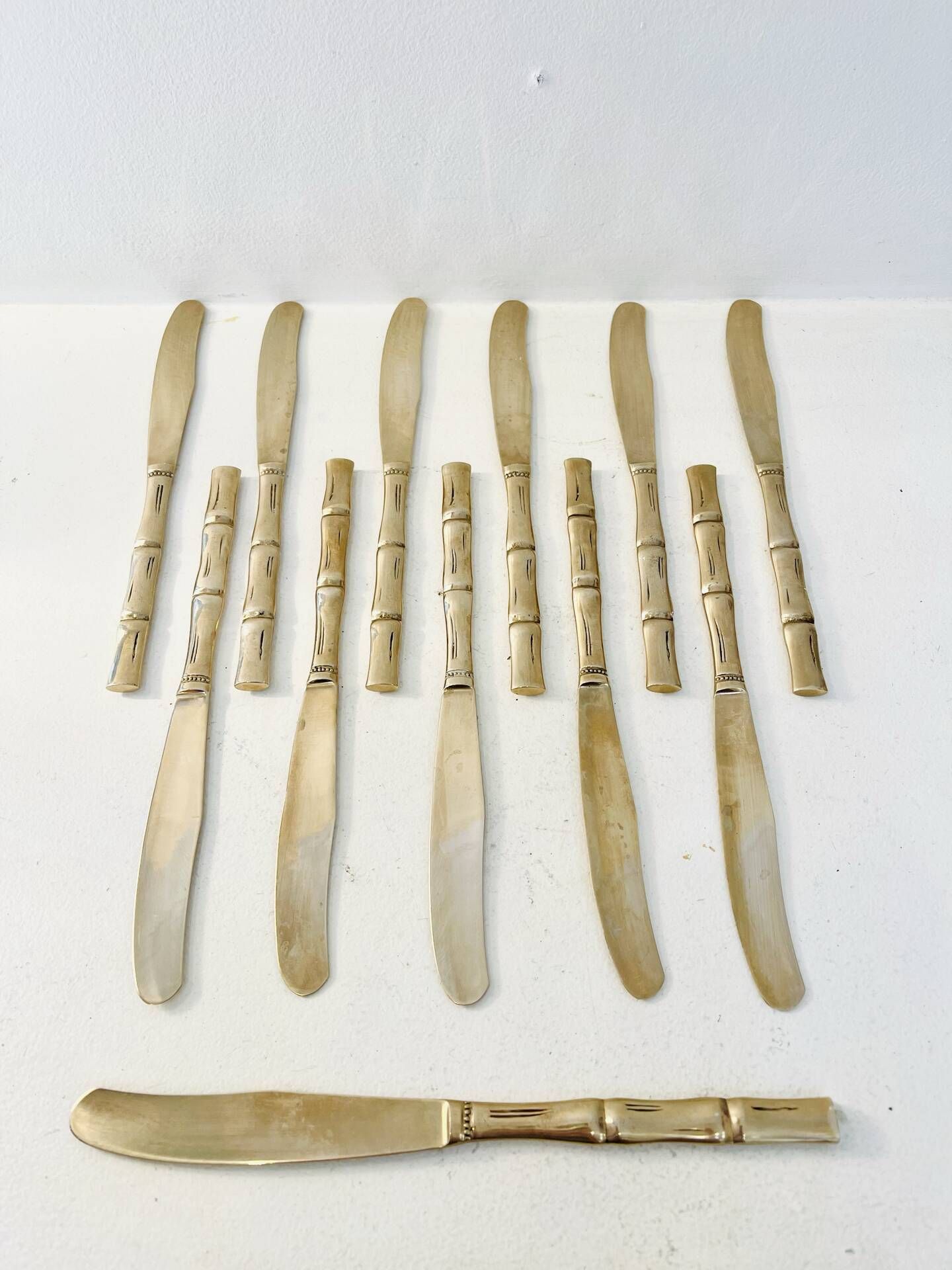 12 knives, Hollywood Regency - circa 1970
