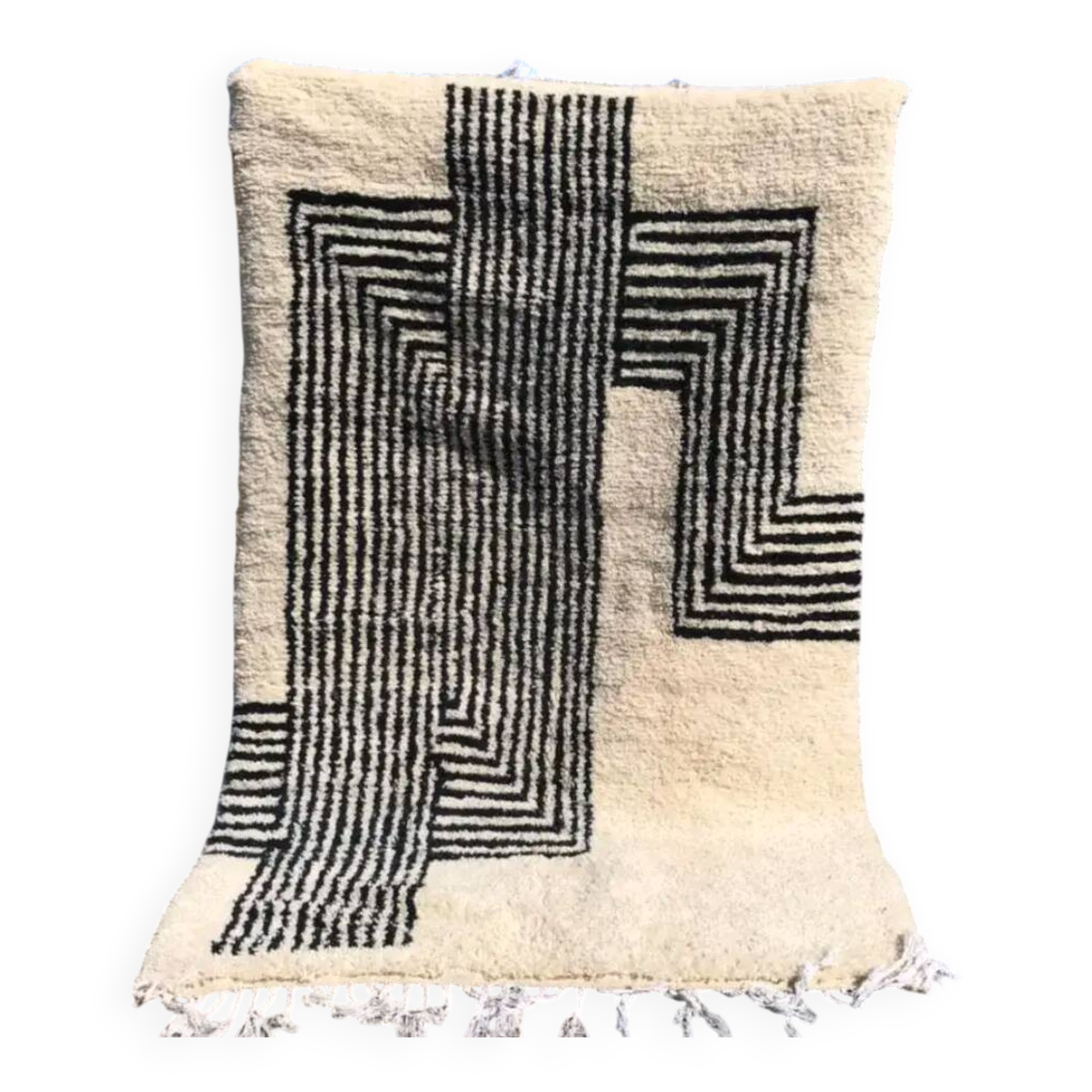 Hand-woven wool beni ouraine rug, size 150 x 250 cm