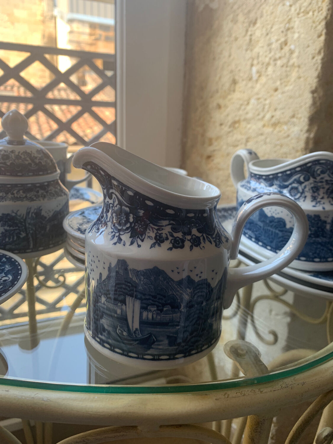 Villeroy & Boch "blue castle" breakfast service