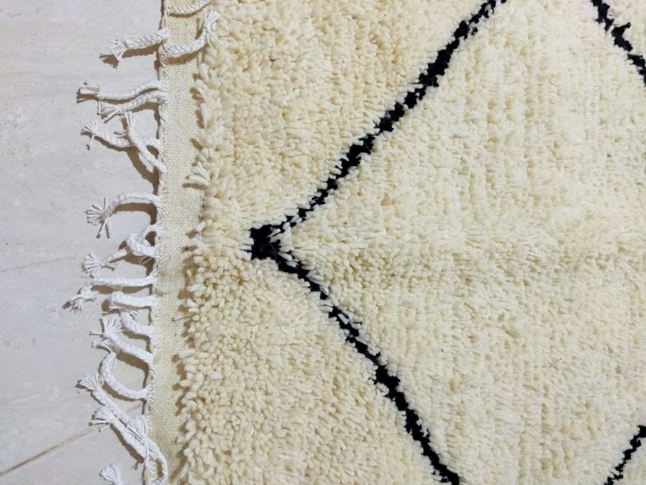 Moroccan berber carpet 157x107cm