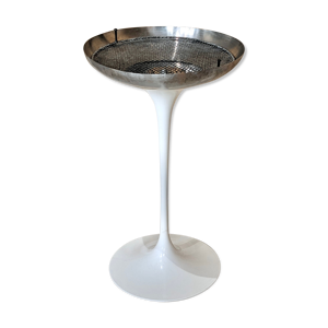 Cendrier sur pied tulipe de Eero saarinen pour knoll international