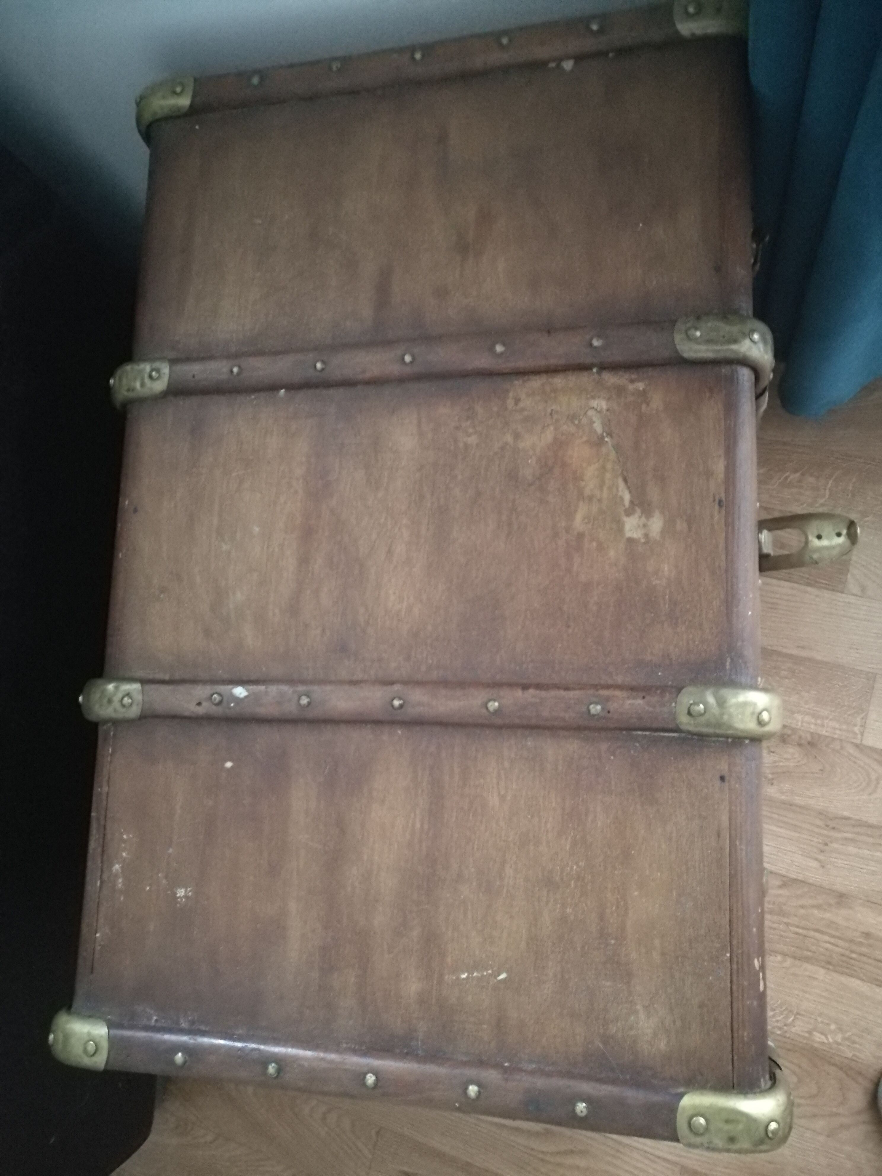 Trunk chest former step by professional