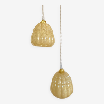 Double pendant light with Clichy glass globe